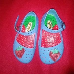 Size 3 Strawberry Happy baby blue and red shoes